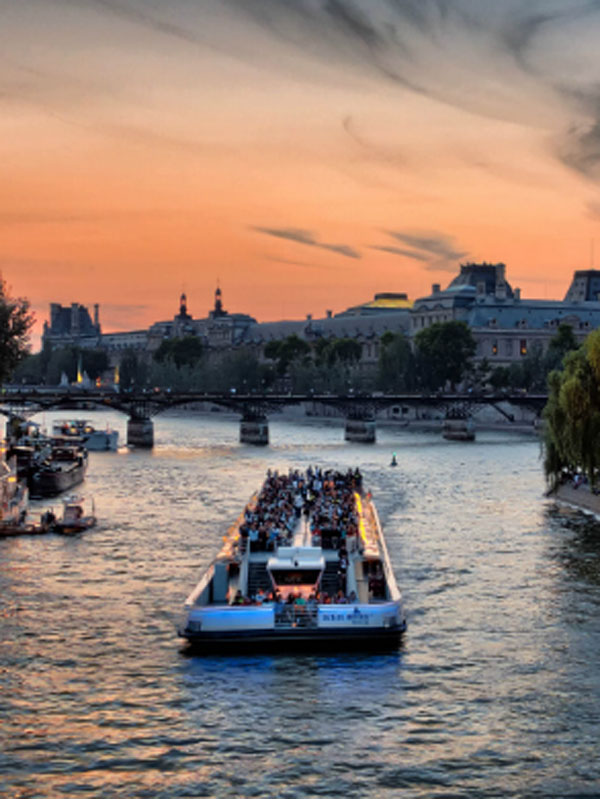 Cruise on the Seine